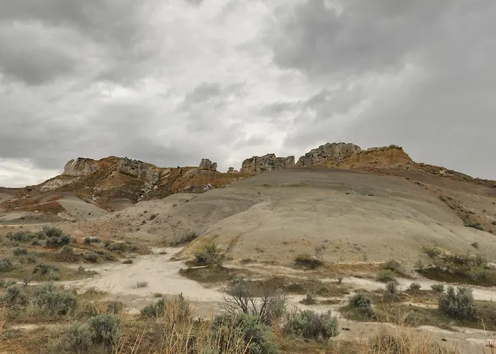 Spacious 10 Minutes To Sleep Canyon! * Ten Sleep