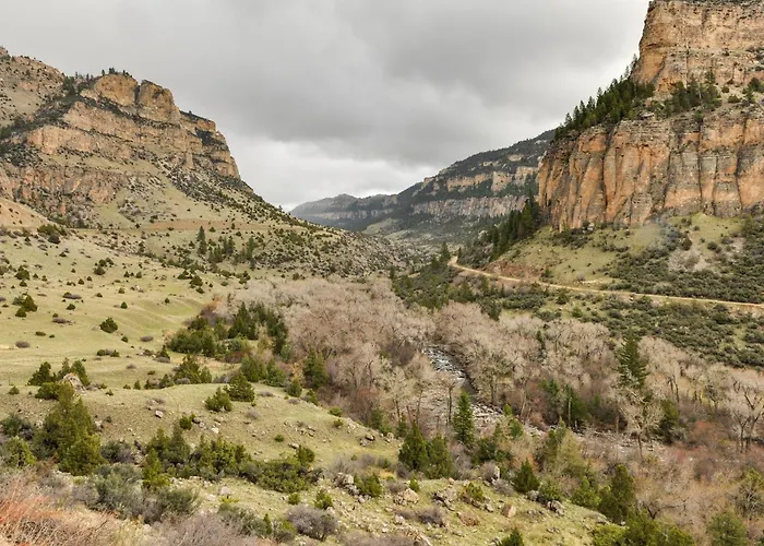 Spacious 10 Minutes To Sleep Canyon! * Ten Sleep